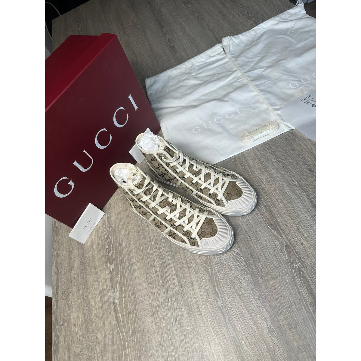 Gucci Baskets montantes en toile Marron 7.5