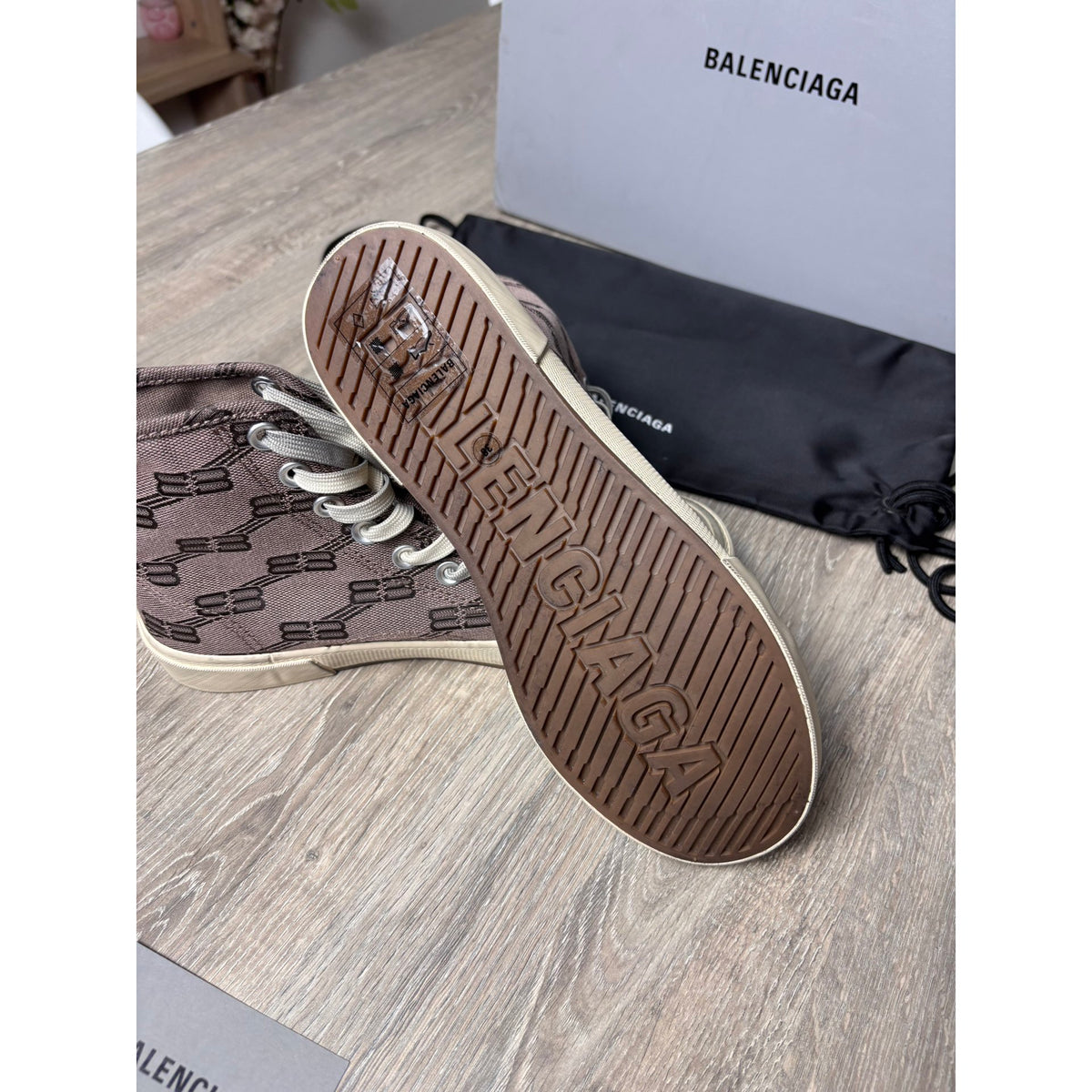 Balenciaga Baskets en toile Paris Marron 38