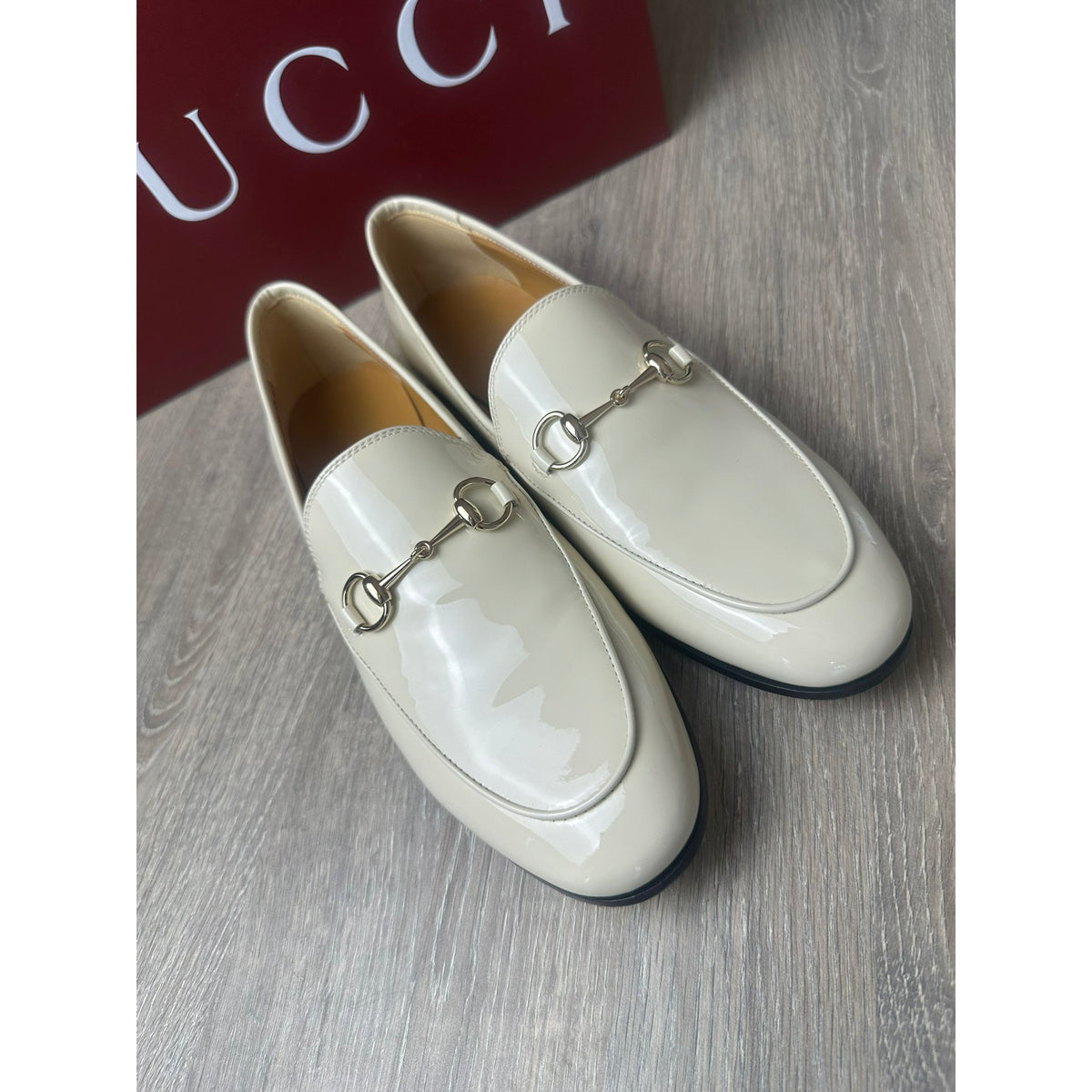Gucci Mocassins en cuir verni Jordaan Blanc 40.5