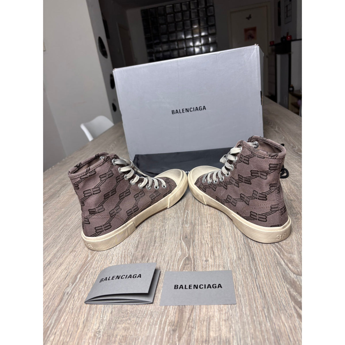 Balenciaga Baskets en toile Paris Marron 38