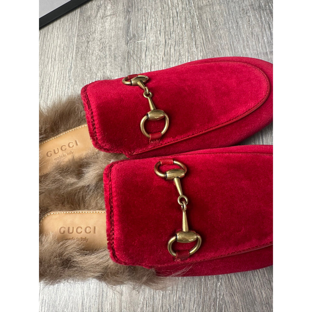 Gucci Mocassins en velours Princetown Rouge 36