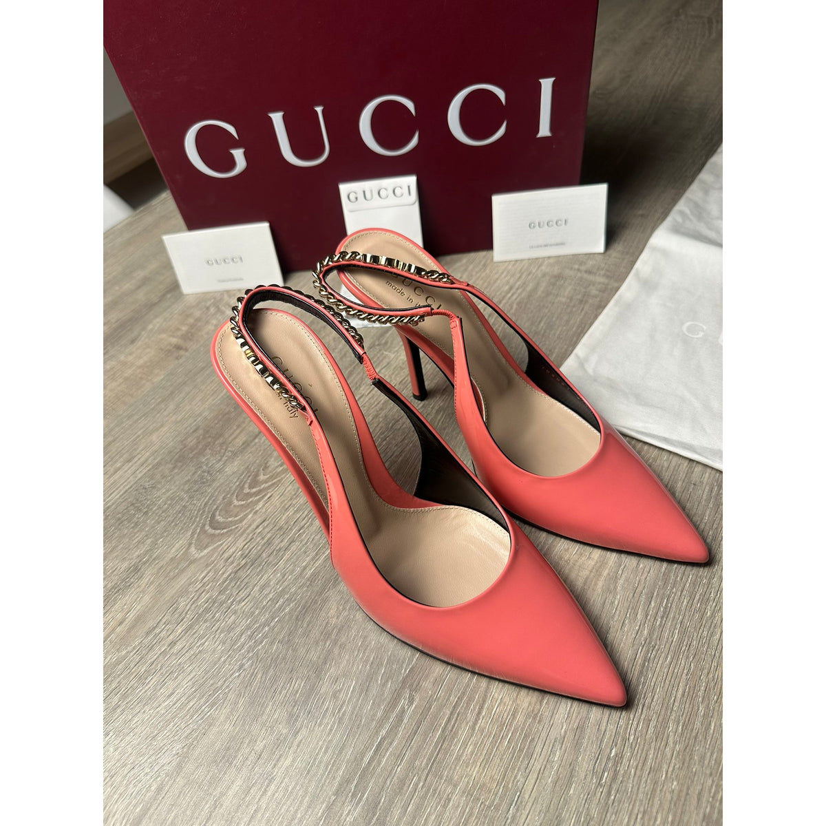 Gucci Escarpins en cuir verni Gucci Signoria Rose 38