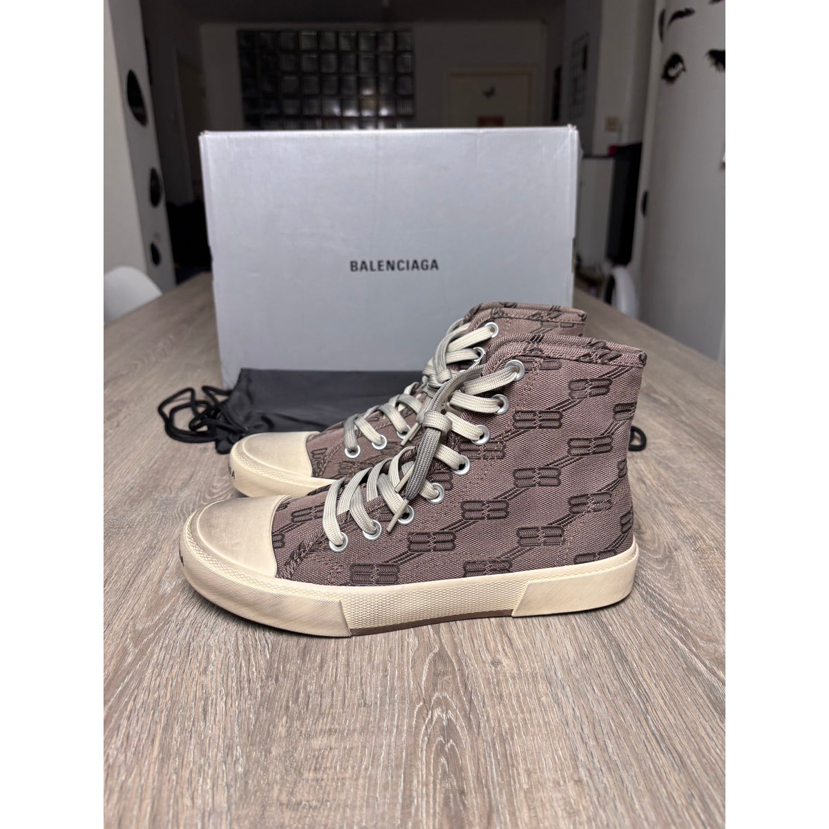 Balenciaga Baskets en toile Paris Marron 38