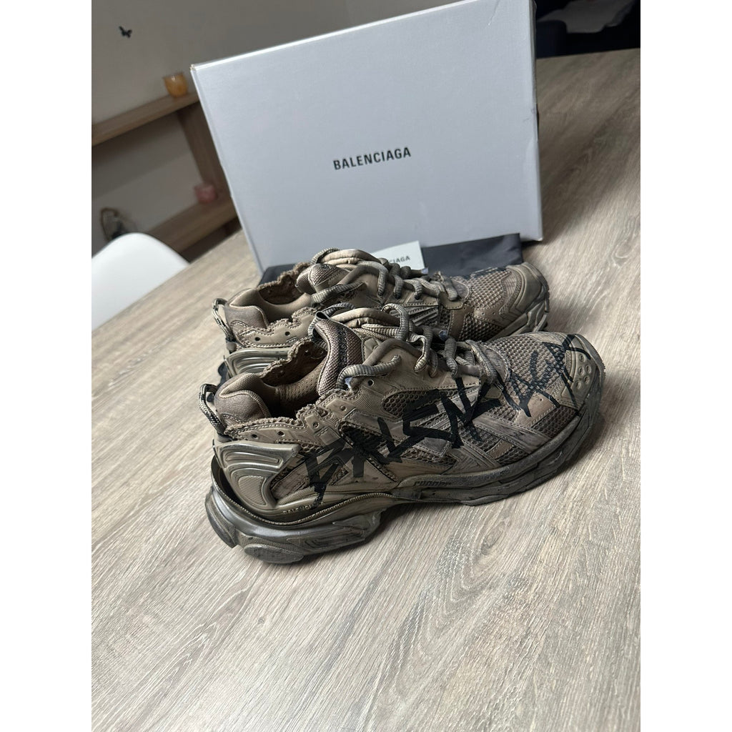 Balenciaga Baskets en cuir Runner Marron 45