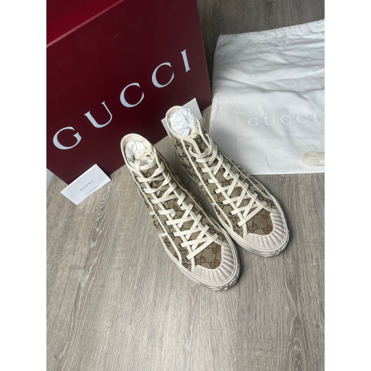 Gucci Baskets montantes en toile Marron 7.5