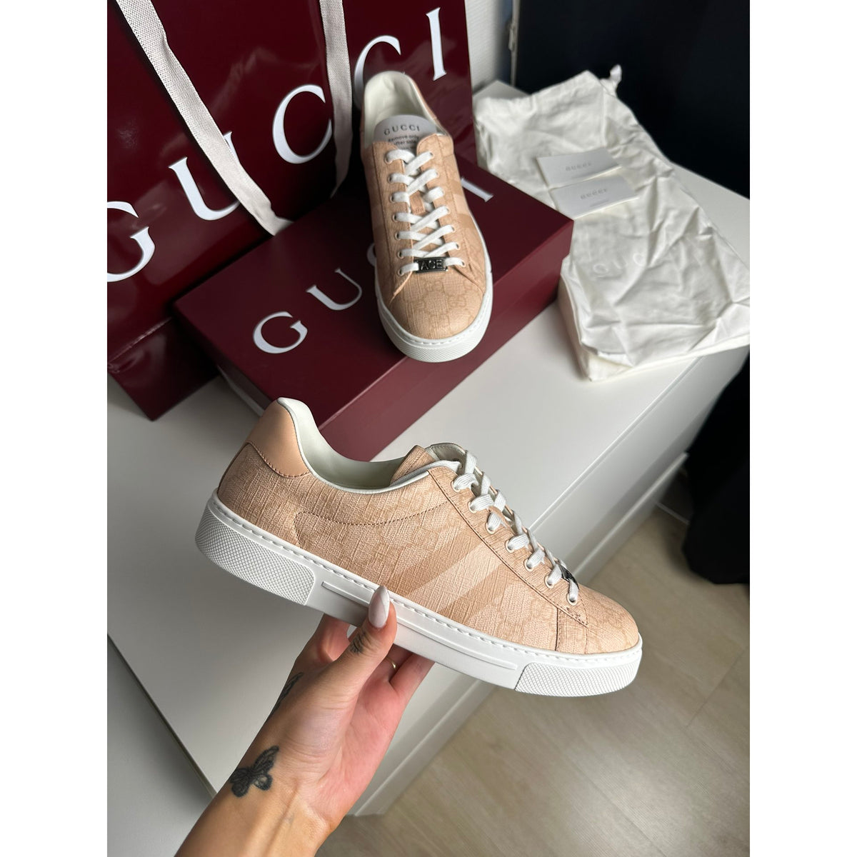 Gucci Baskets en cuir Ace Rose 39