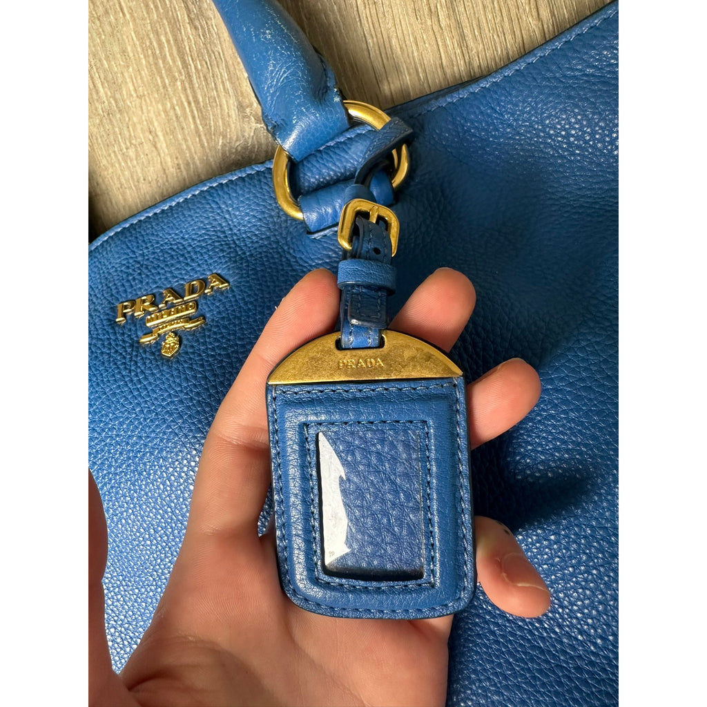 Prada Sac à main en cuir Light Frame Bleu Largeur 36 cm, Hauteur 34 cm, Profondeur 12,5 cm