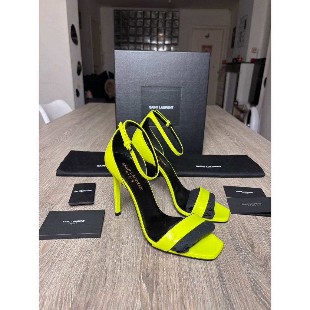 Saint Laurent Escarpins en cuir verni Jaune 37