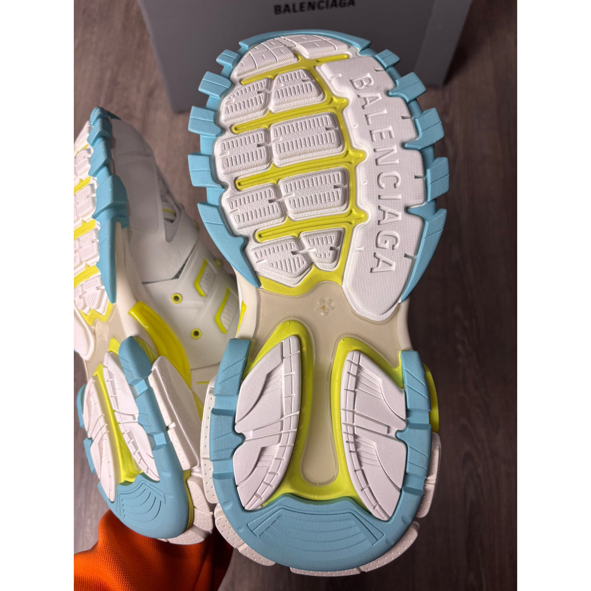 Balenciaga Baskets en cuir Track Blanc 40
