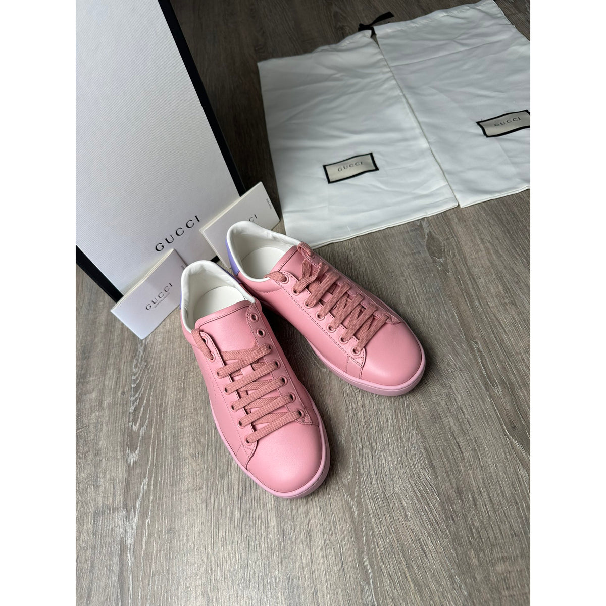Gucci Baskets en cuir Rose 35.5