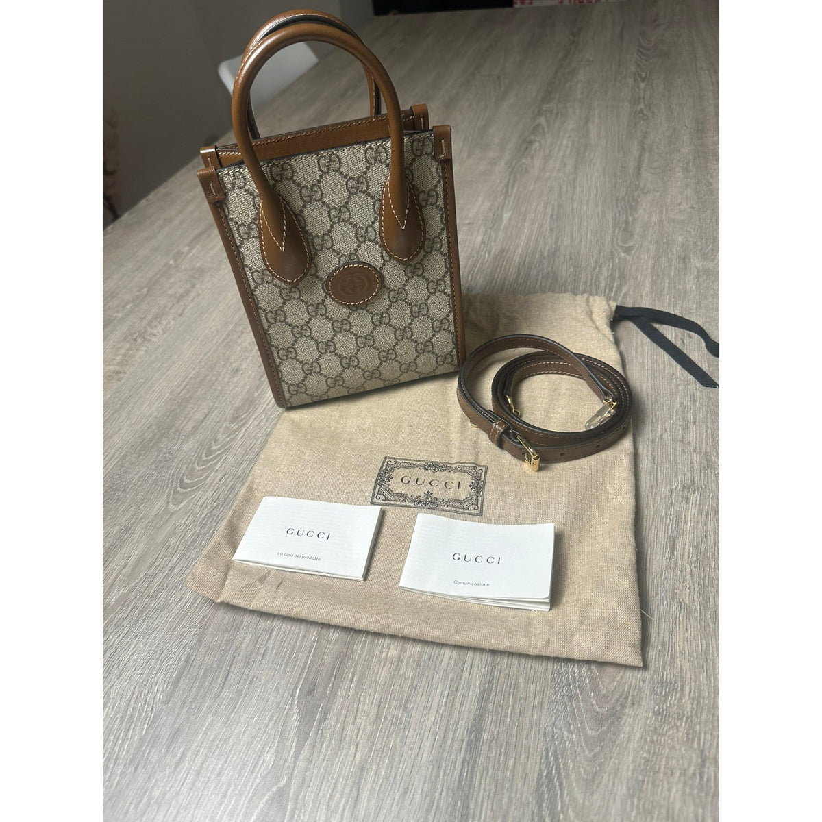Gucci Sac bandoulière en cuir Marron Largeur 16 cm, Hauteur 20 cm, Profondeur 7 cm