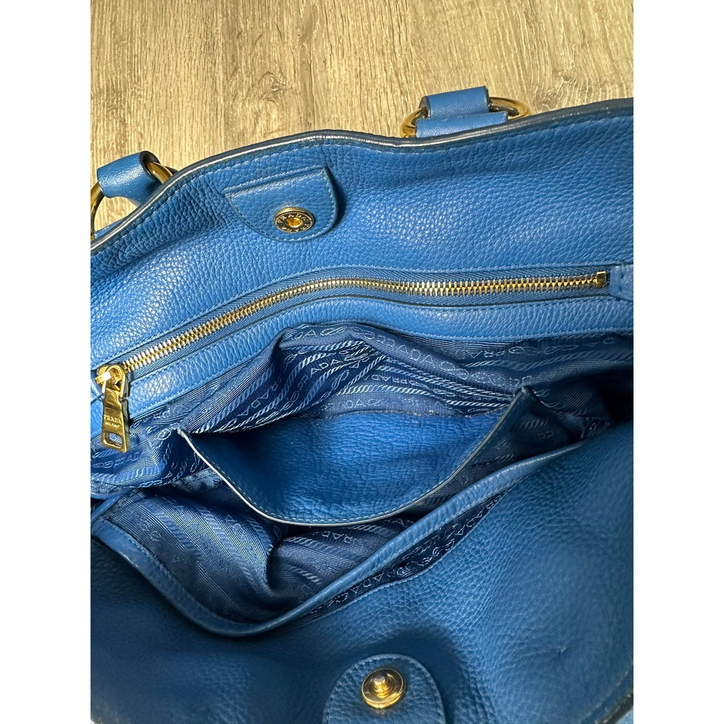 Prada Sac à main en cuir Light Frame Bleu Largeur 36 cm, Hauteur 34 cm, Profondeur 12,5 cm