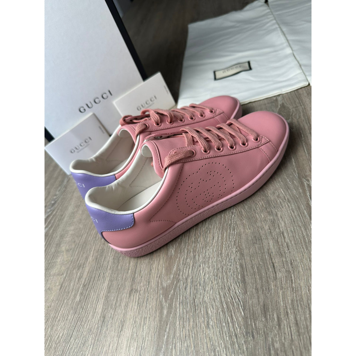 Gucci Baskets en cuir Rose 35.5