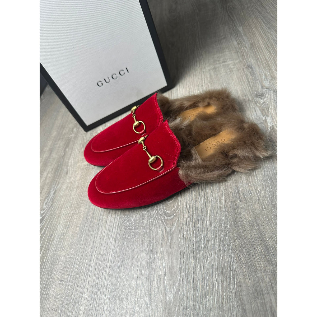 Gucci Mocassins en velours Princetown Rouge 36