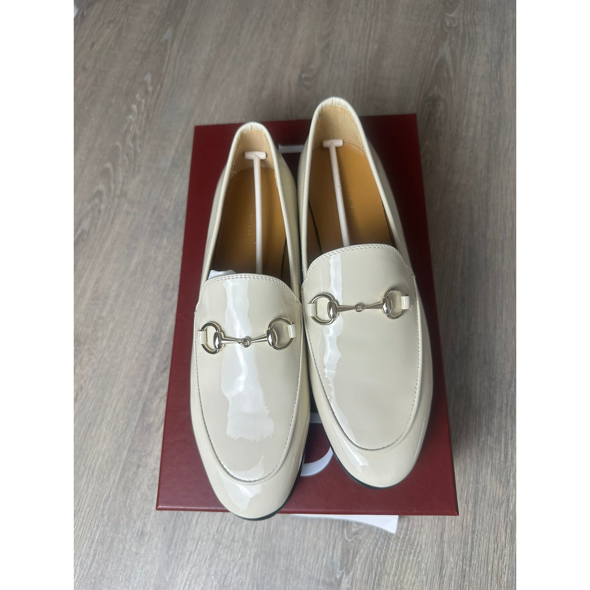 Gucci Mocassins en cuir verni Jordaan Blanc 37