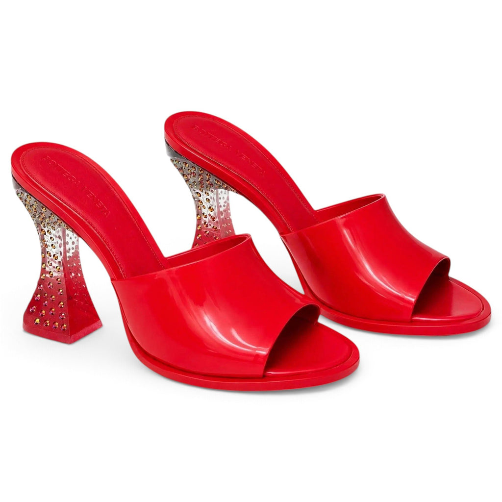 Bottega Veneta Mules en cuir verni Rouge 38