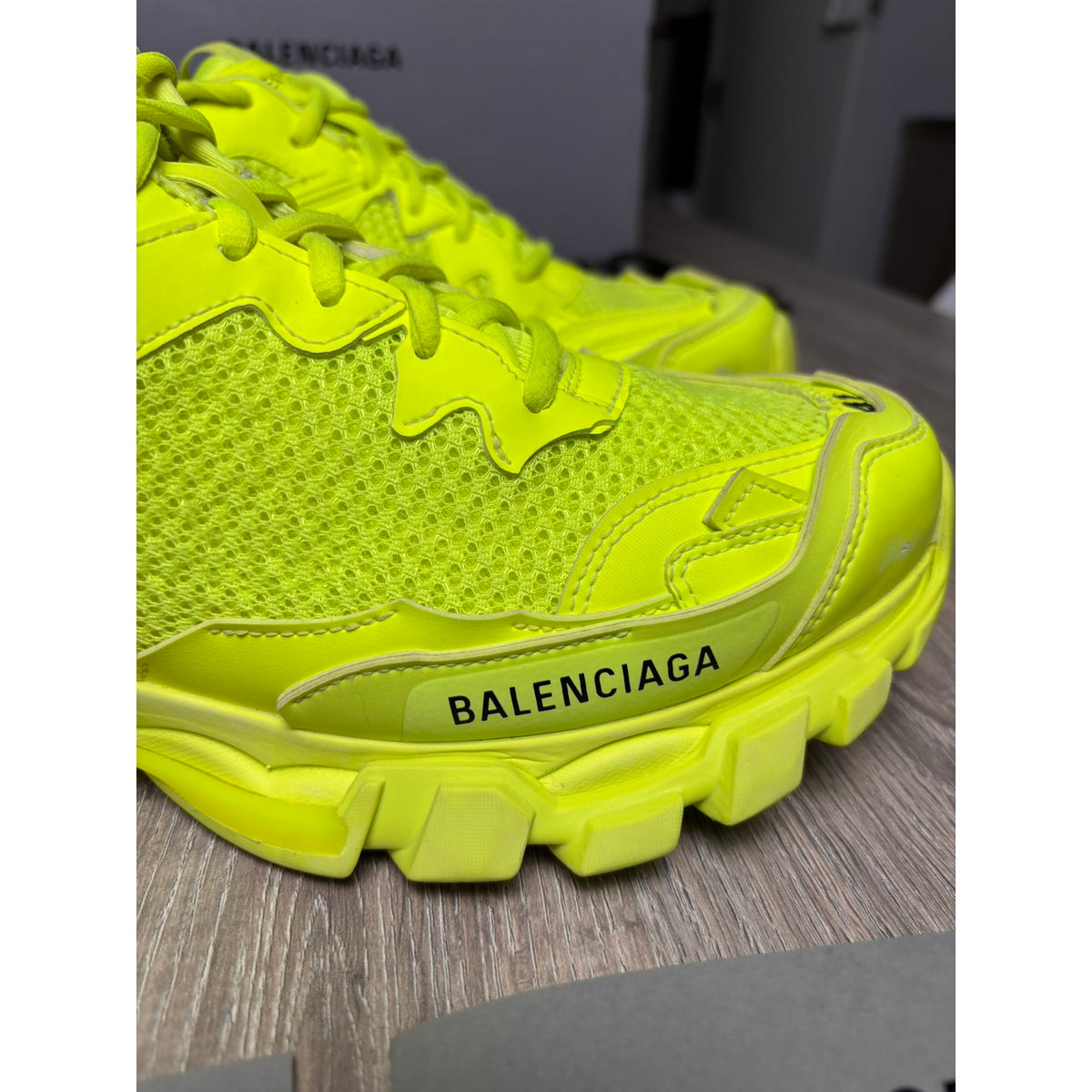 Balenciaga Baskets en cuir Track Jaune 41
