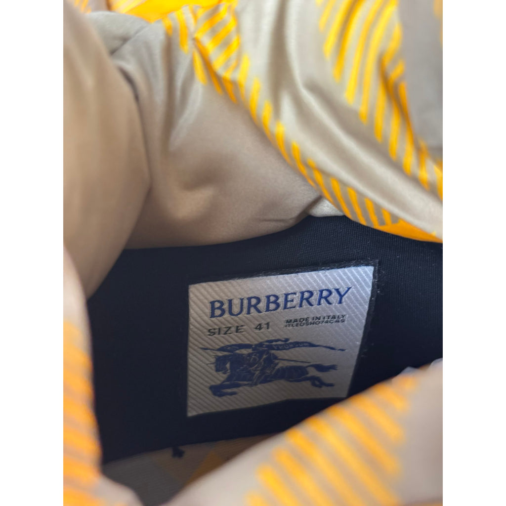 Burberry Bottes fourrées en cuir Jaune 41