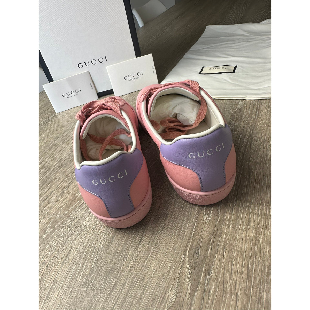Gucci Baskets en cuir Rose 35.5