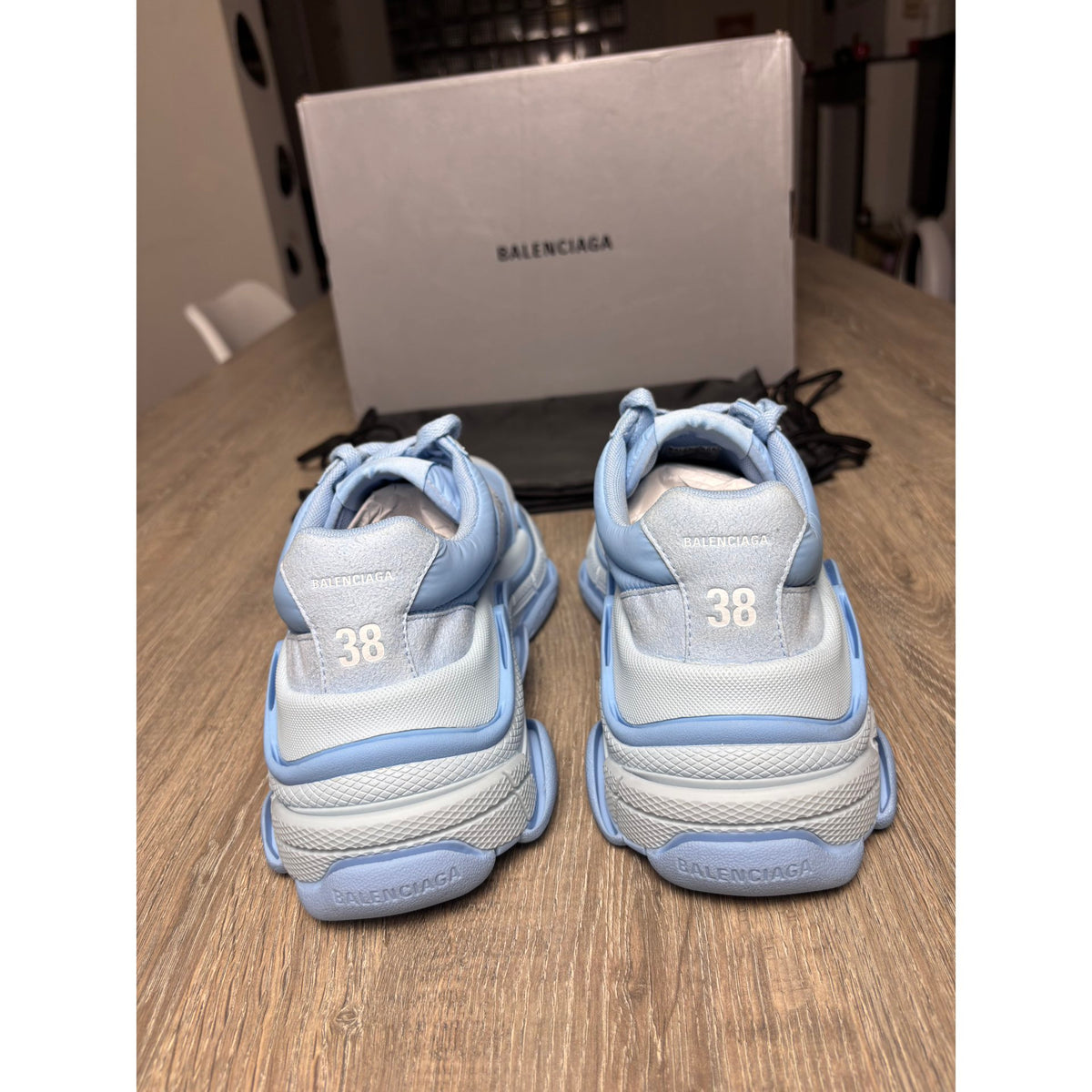 Balenciaga Baskets en toile Triple S Bleu 38