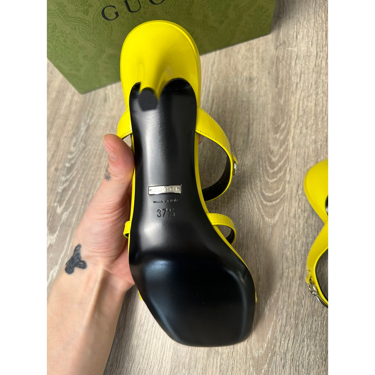 Gucci Escarpins en cuir verni Jaune 37.5
