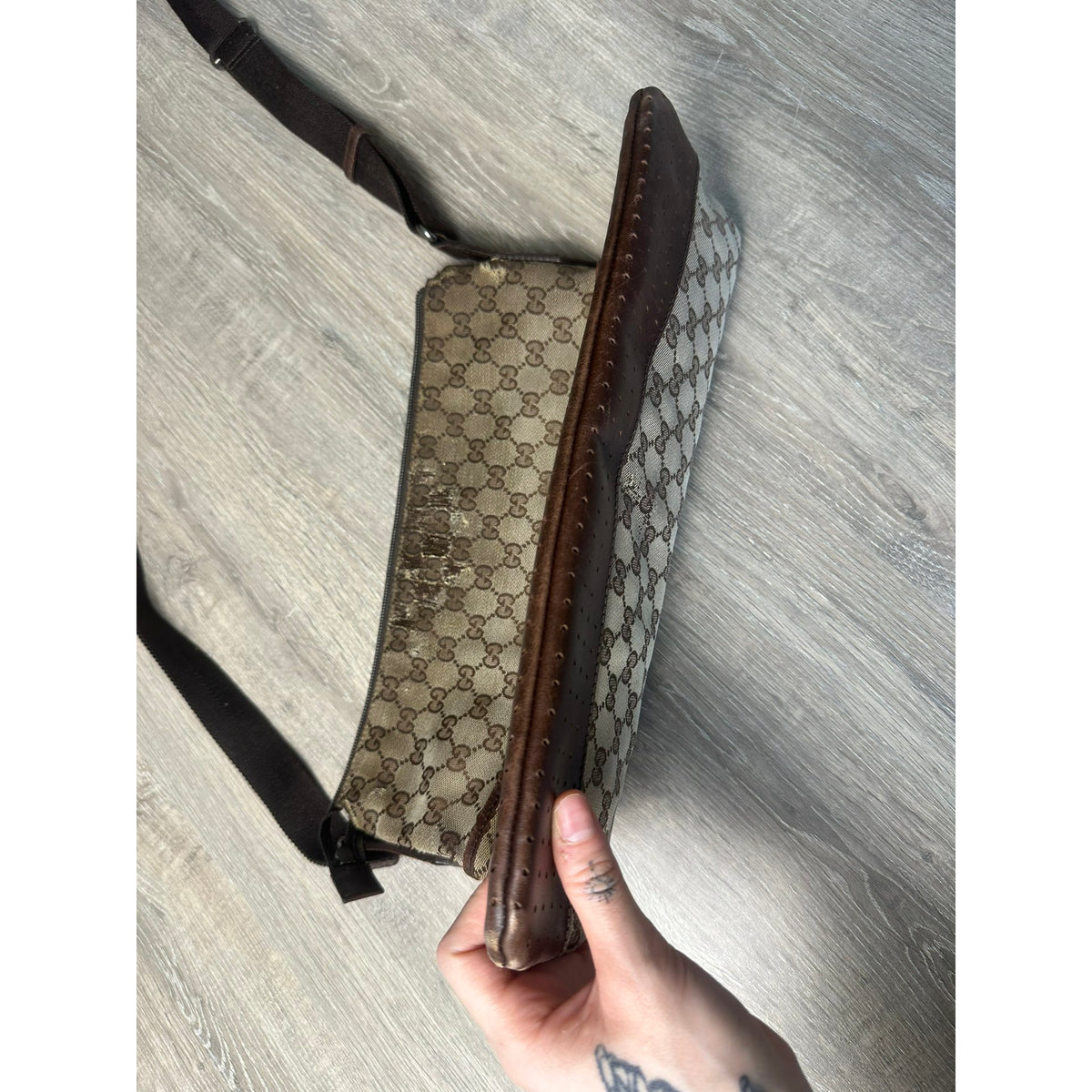 Gucci Sac bandoulière en toile Marron Largeur 28 cm, Hauteur 24 cm, Profondeur 3 cm