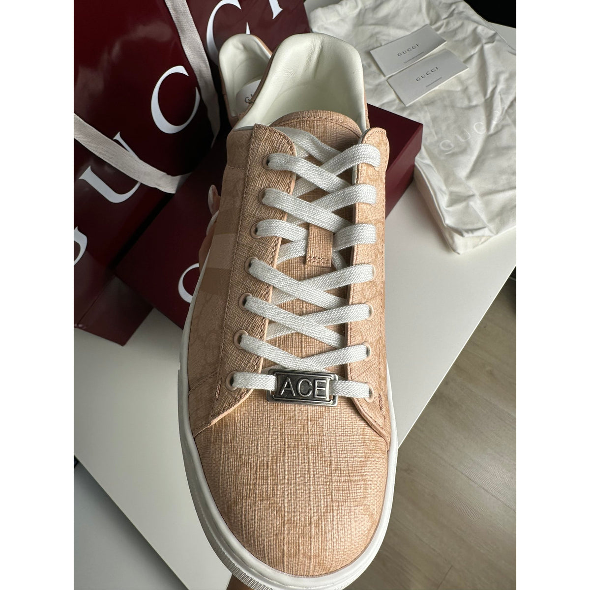 Gucci Baskets en cuir Ace Rose 39