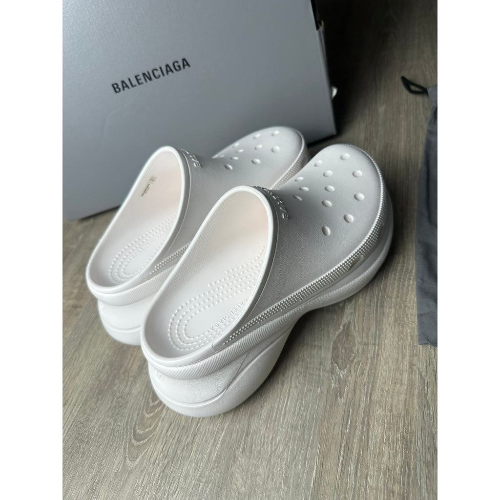 Balenciaga Sabots Beige 37